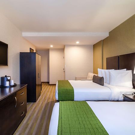 Best Western Plus Plaza Hotel New York City Exterior photo