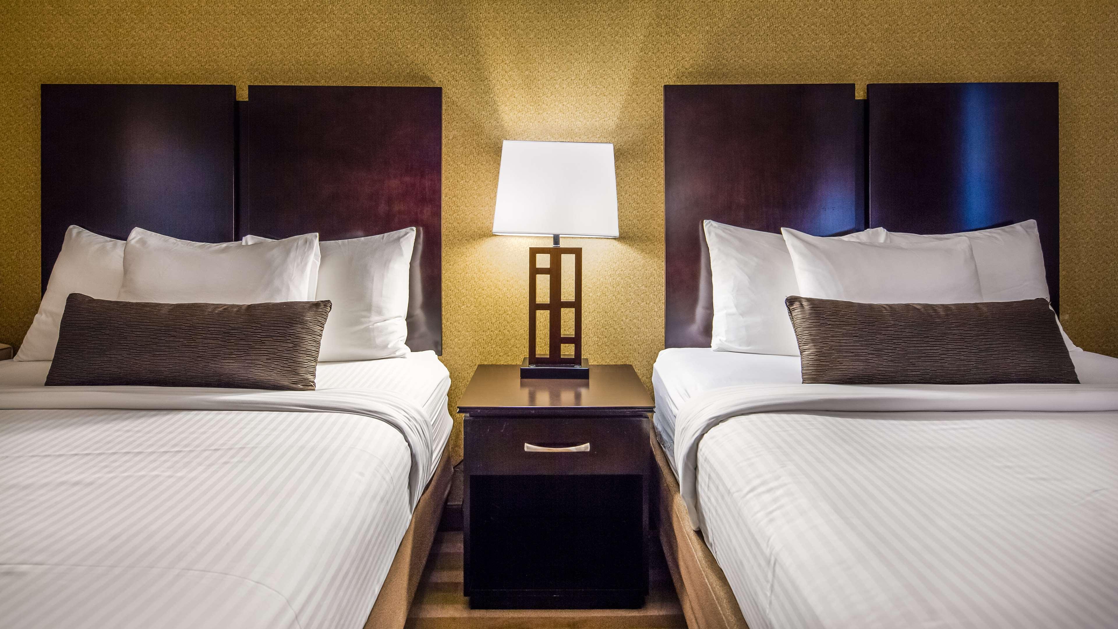 Best Western Plus Plaza Hotel New York City Exterior photo