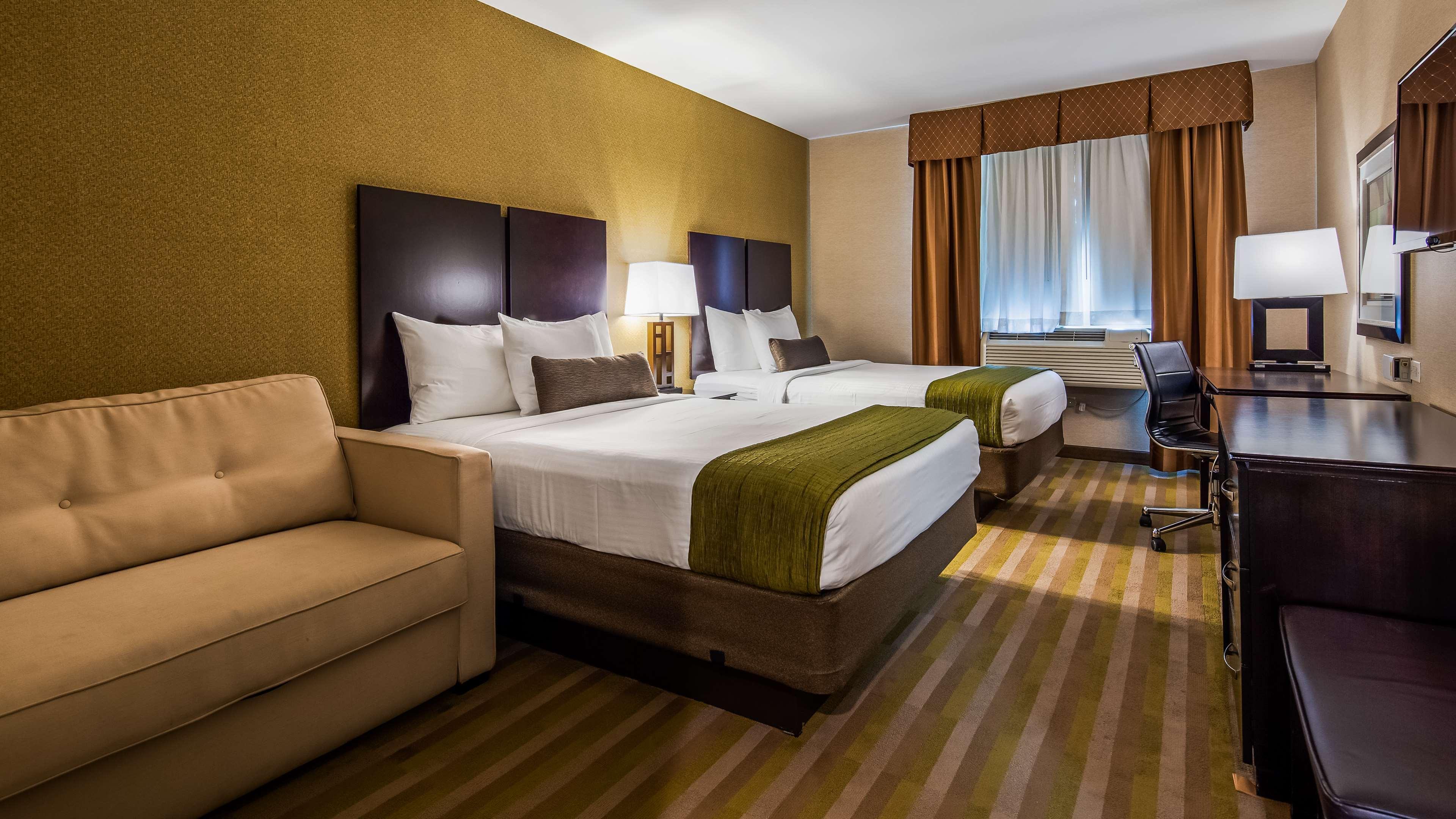 Best Western Plus Plaza Hotel New York City Exterior photo
