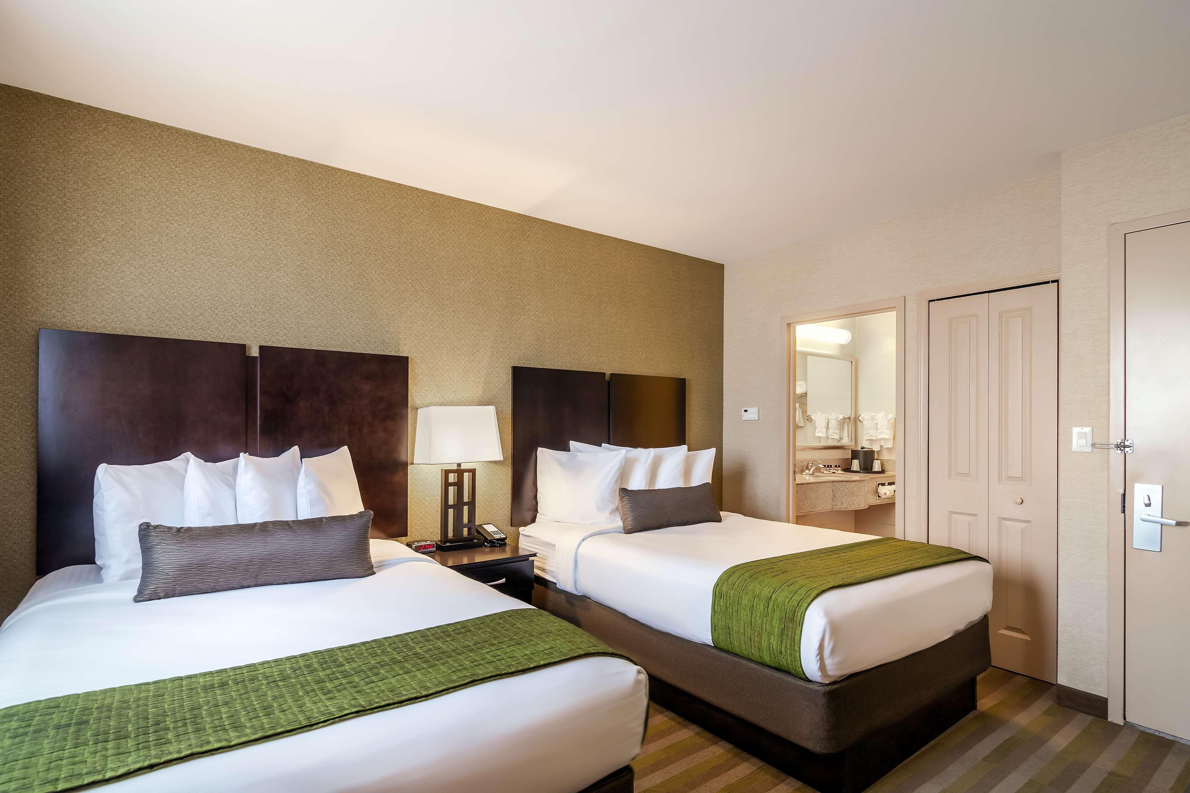 Best Western Plus Plaza Hotel New York City Exterior photo