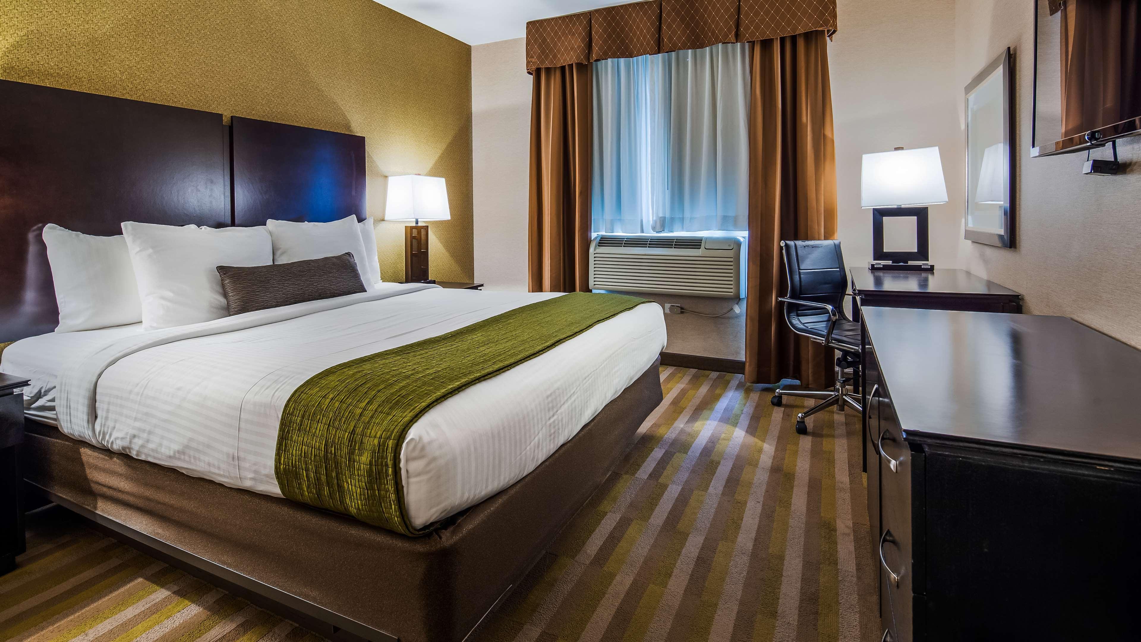 Best Western Plus Plaza Hotel New York City Exterior photo
