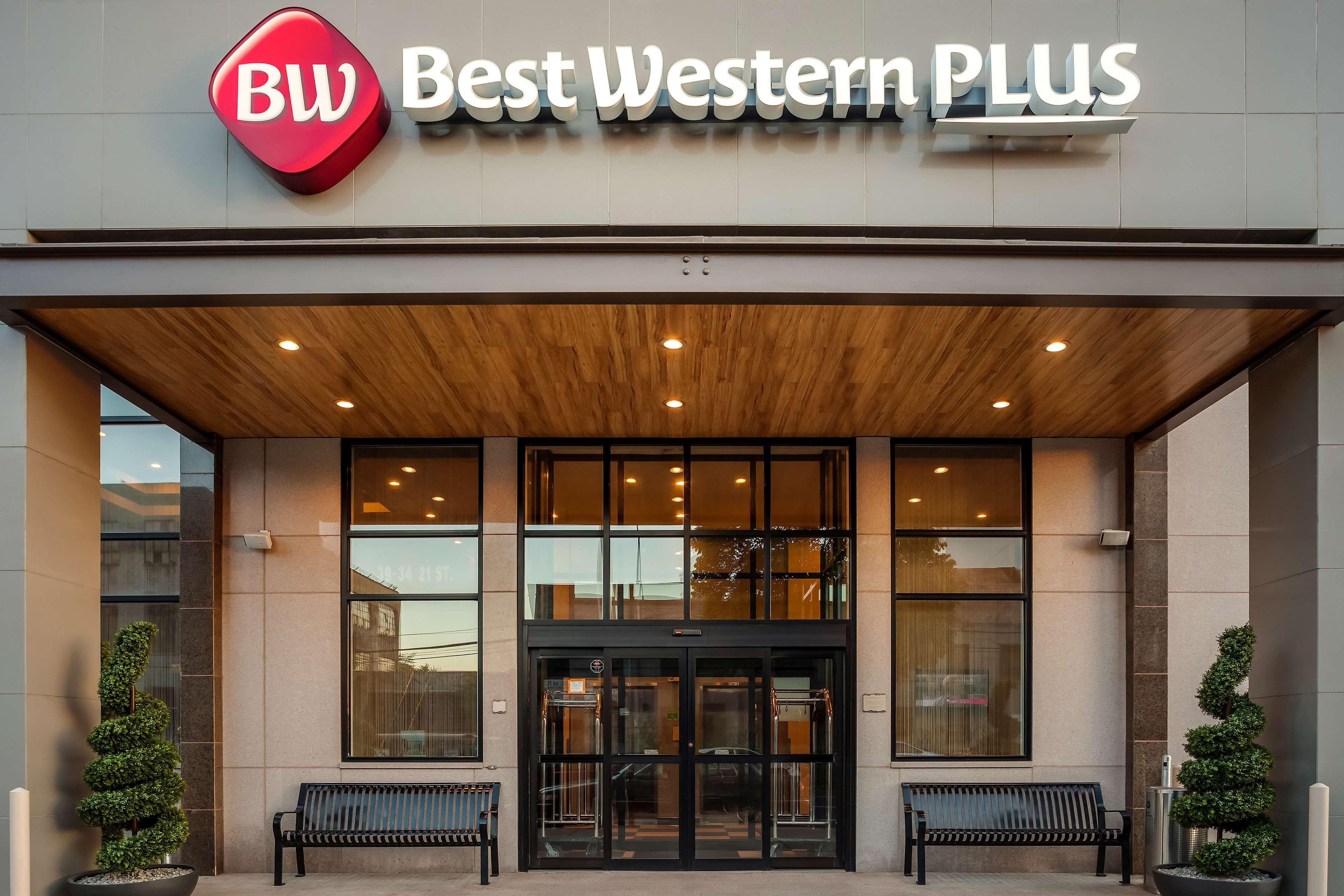 Best Western Plus Plaza Hotel New York City Exterior photo