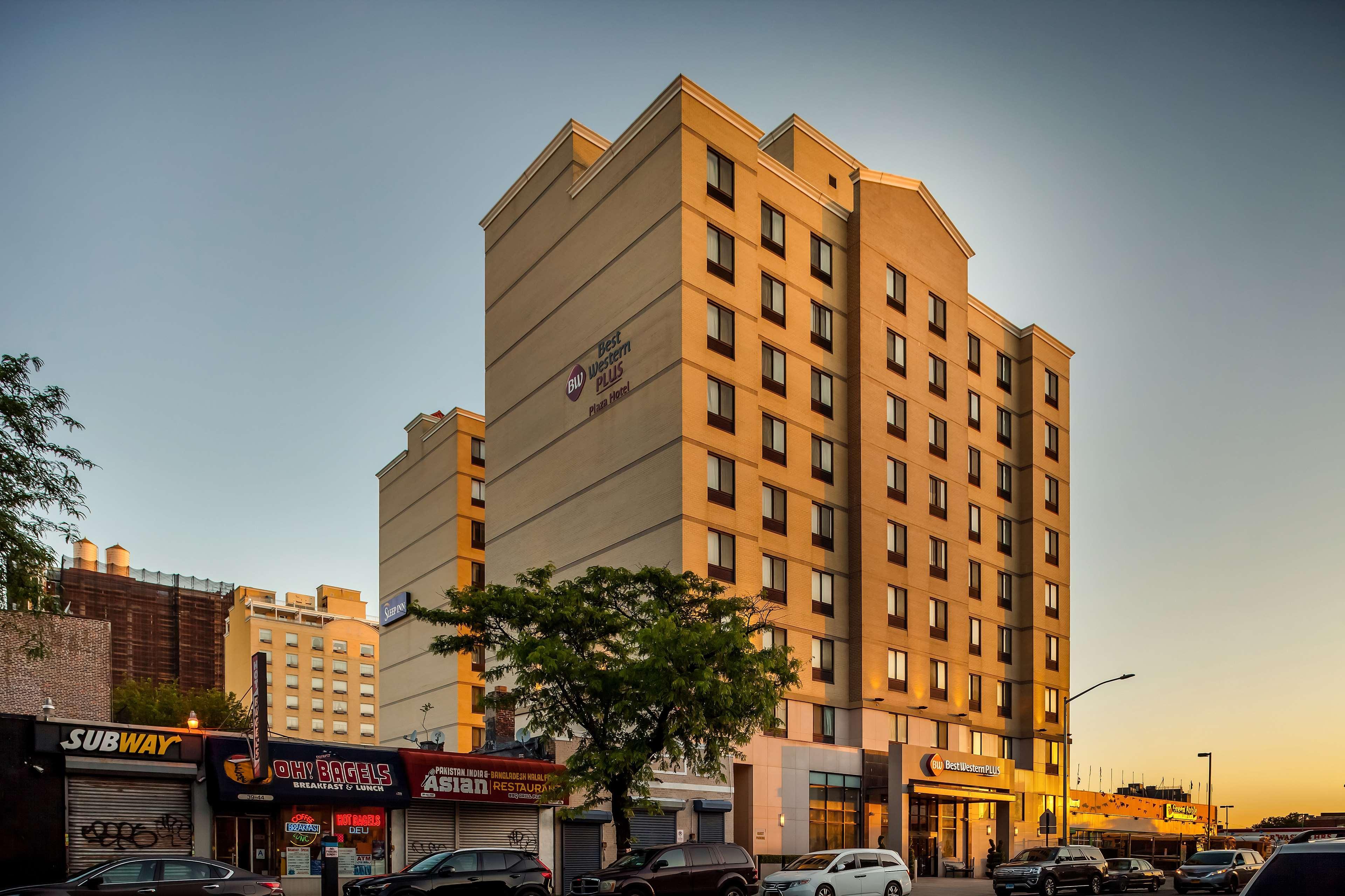 Best Western Plus Plaza Hotel New York City Exterior photo
