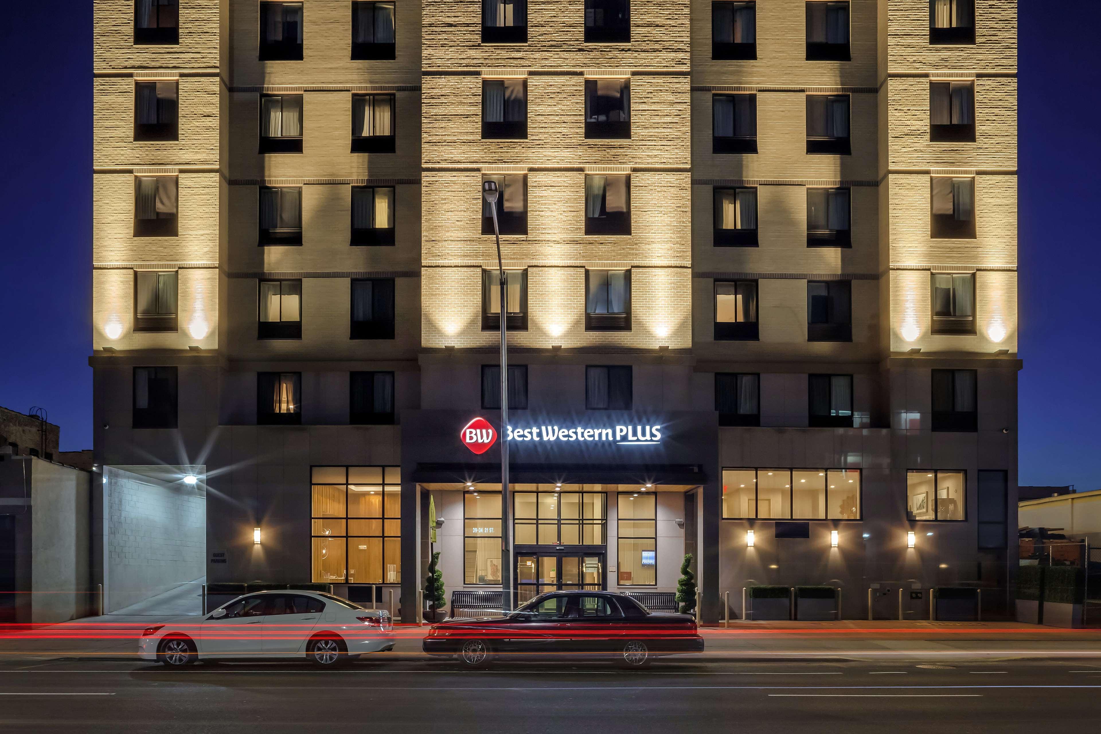 Best Western Plus Plaza Hotel New York City Exterior photo