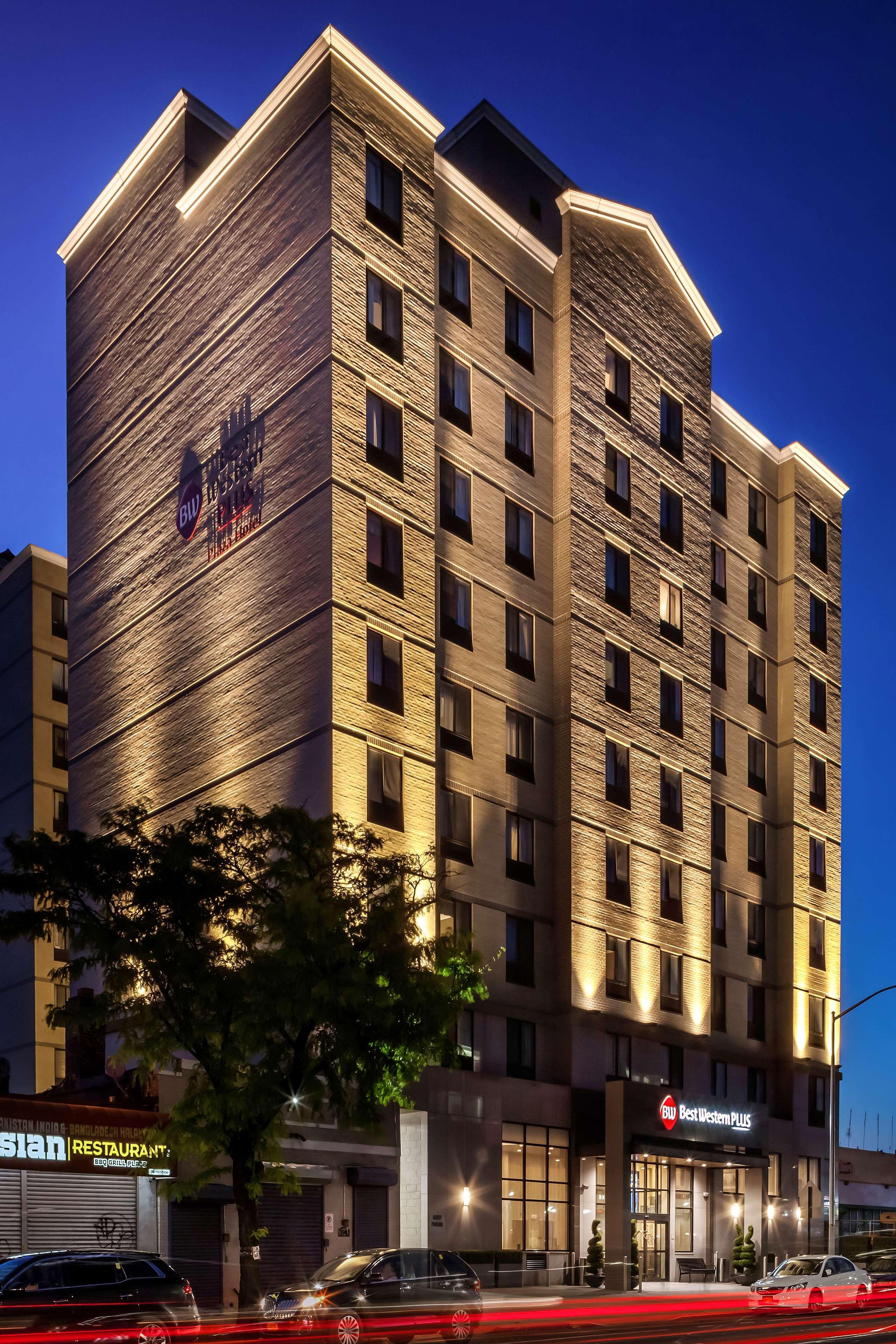 Best Western Plus Plaza Hotel New York City Exterior photo