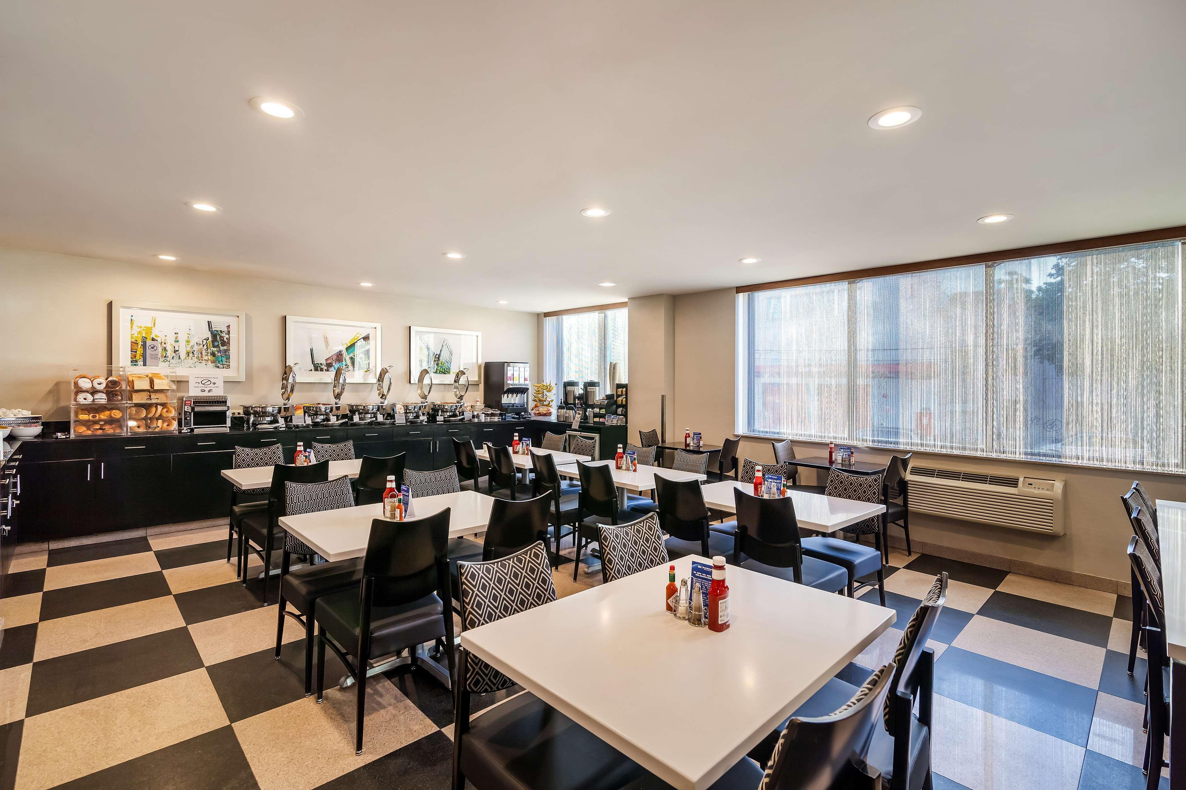 Best Western Plus Plaza Hotel New York City Exterior photo