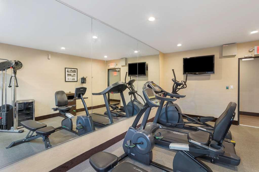Best Western Plus Plaza Hotel New York City Facilities photo