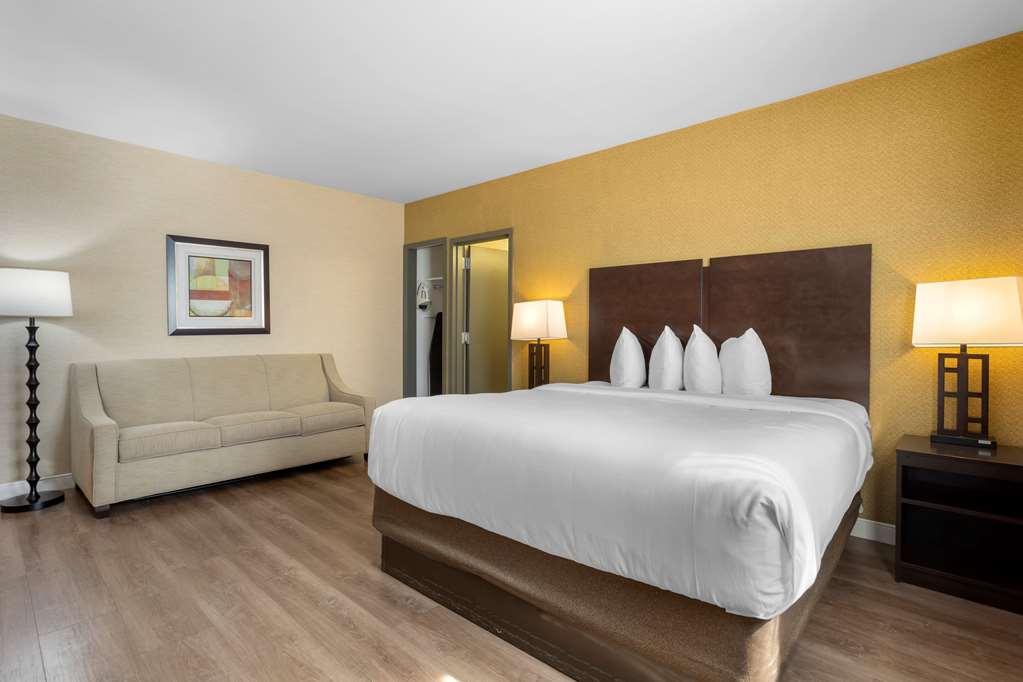 Best Western Plus Plaza Hotel New York City Room photo