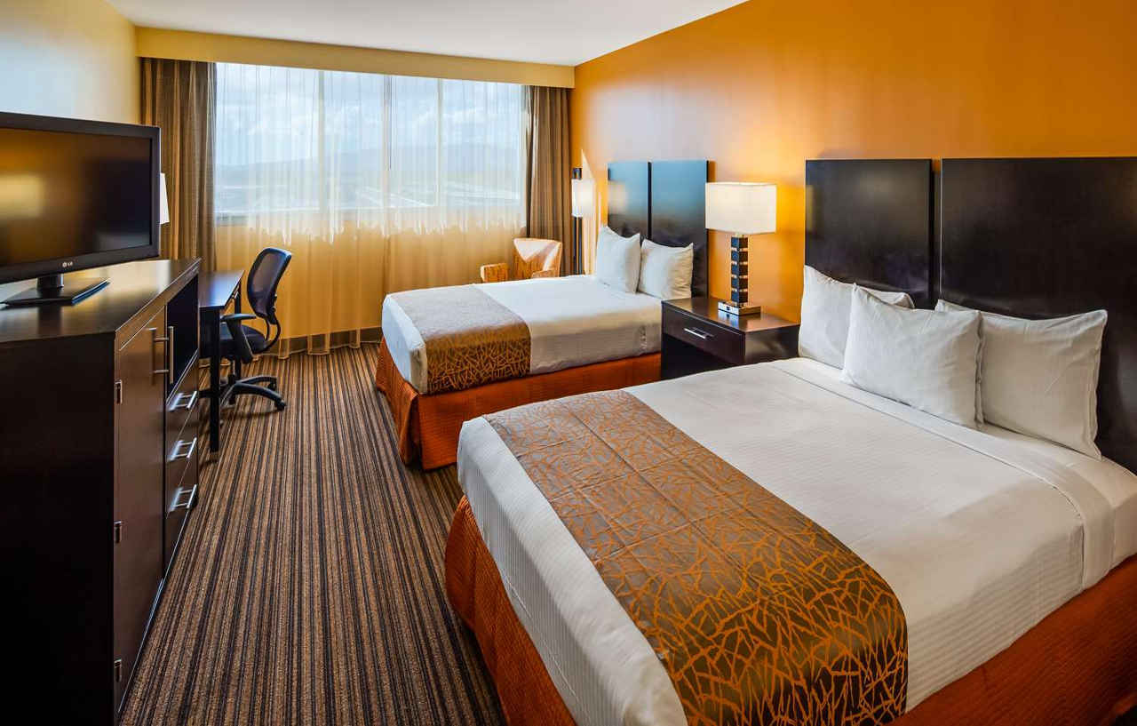 Best Western Plus Plaza Hotel New York City Exterior photo